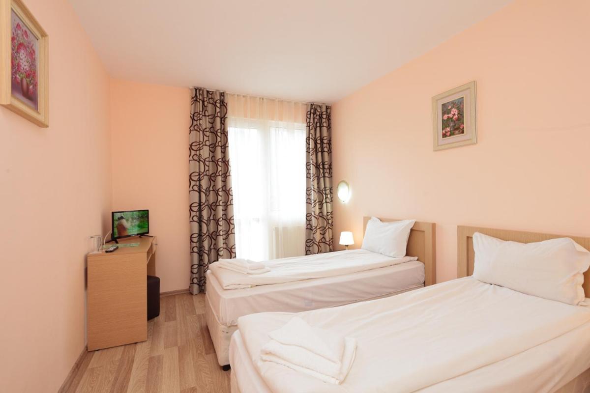 Hotel Panorama Panichishte Ngoại thất bức ảnh