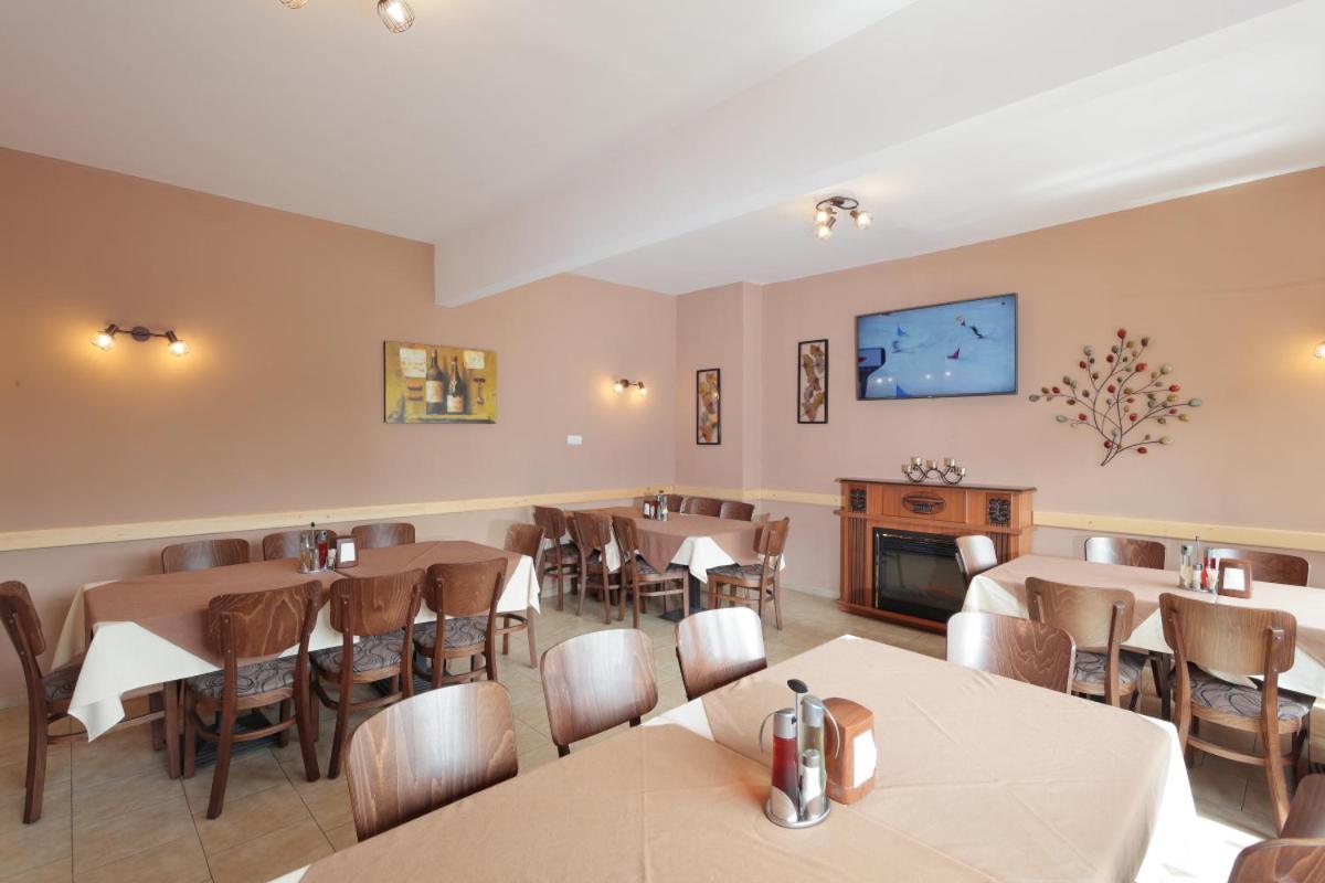 Hotel Panorama Panichishte Ngoại thất bức ảnh